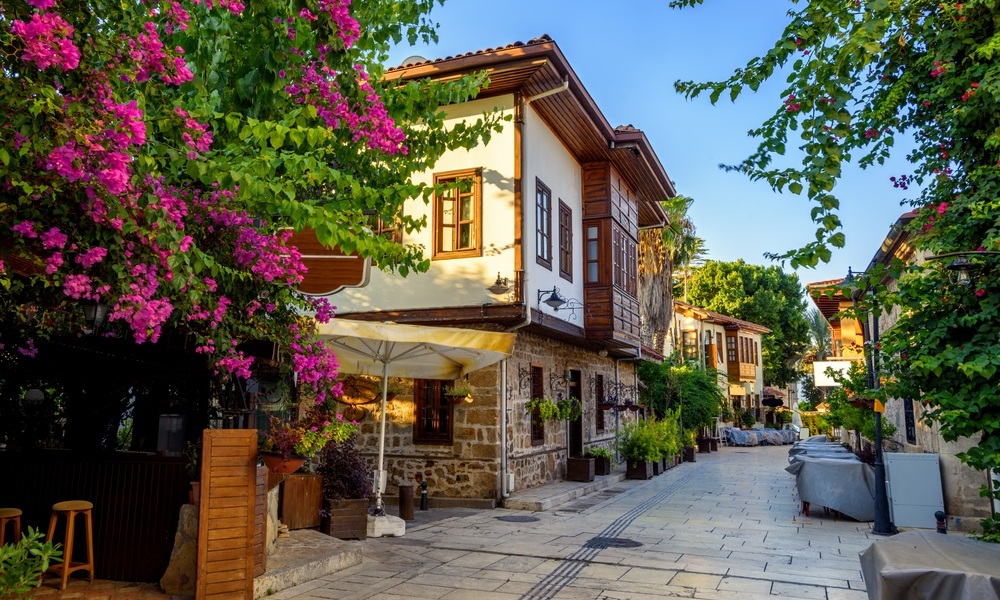 Покупка квартиры в Турции: что нужно знать о рынке недвижимости в Антальи